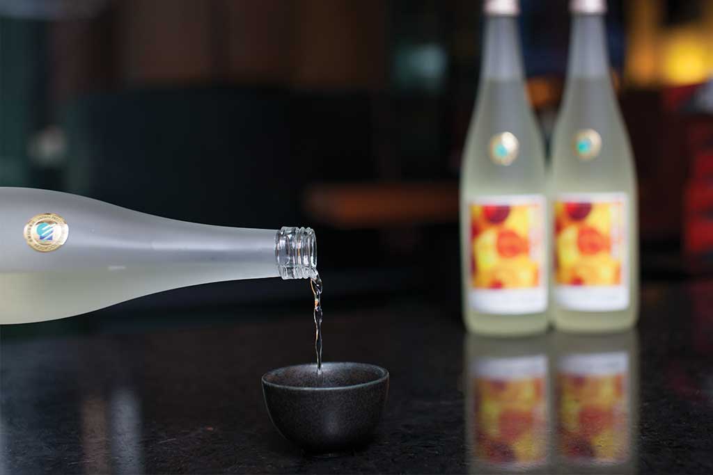 sake-pouring-double